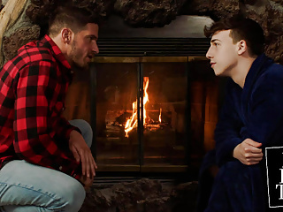 Hot Lumberjack Gives Curious Twink His First Bottom Experience free video