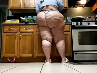 Fat White Slut With Big Ass, Big Thighs And Big Hips free video