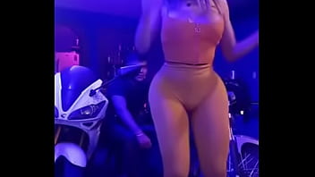 Chica Trans Perreandole Al Mecánico A Cambio De Que Le Arregle La Moto Video Completo En Red 5536650122 free video
