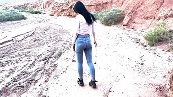She Showed Her Face With Glasses! Deep Blowjob In A Beautiful Canyon! Free