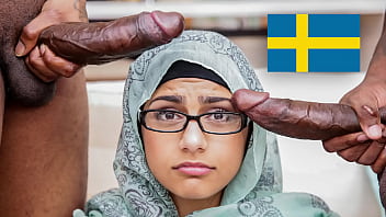 Mia Khalifa - Min Pojkvän Låter Mig Inte Ha En Trekant, Så Jag Hade Sex Med Två Svarta Män free video