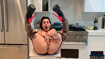 Big Boobs Milf Joanna Angel Fucks Herself With A Dildo free video