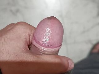Muth Maarne Ke Baad Condom Me Hi Cumshot free video