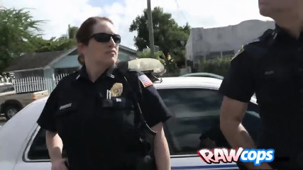 Cops Barge In Suspects House And Make Him Please Their Pussies free video